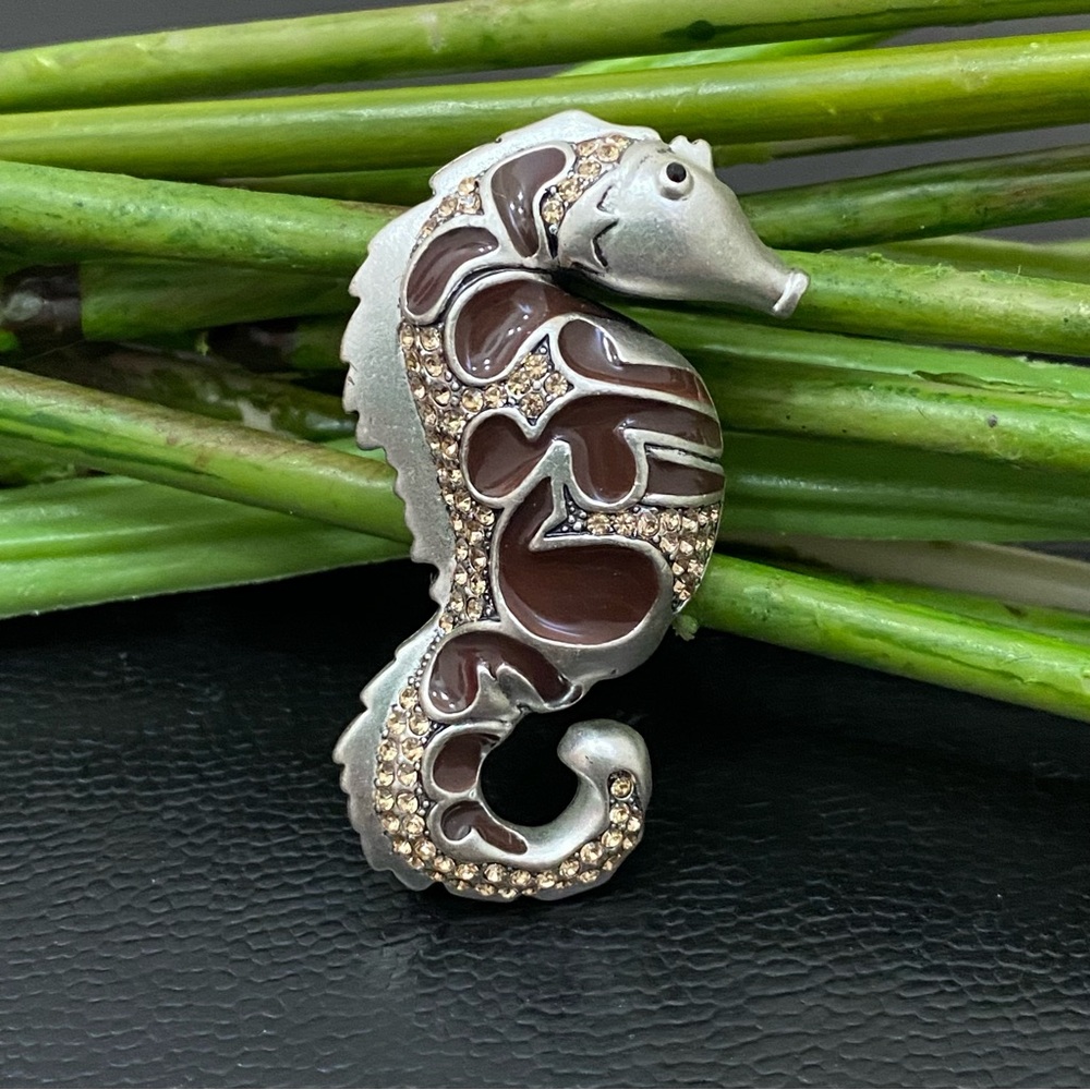 Unsigned Silver-tone Enameled Rhinestones Seahorse Figural Pendant Brooch 11.3g